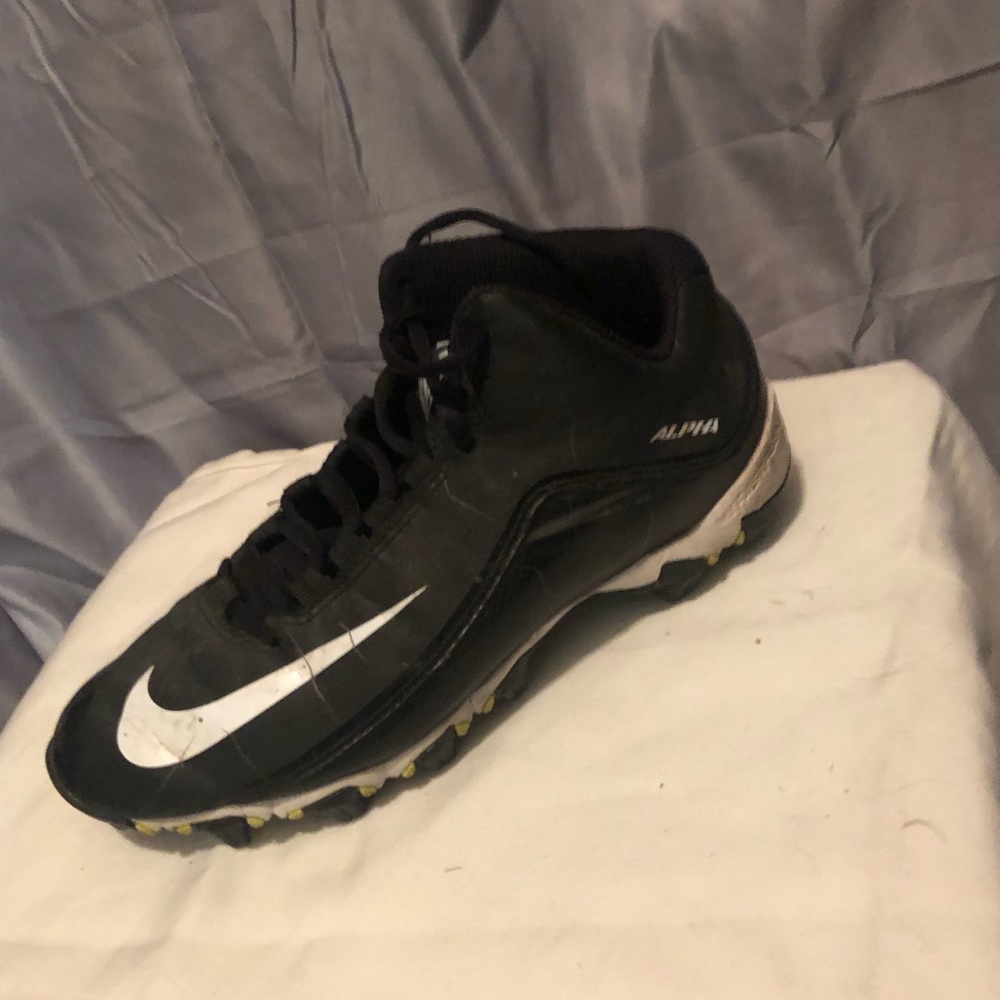 Nike alpha youth football cleats